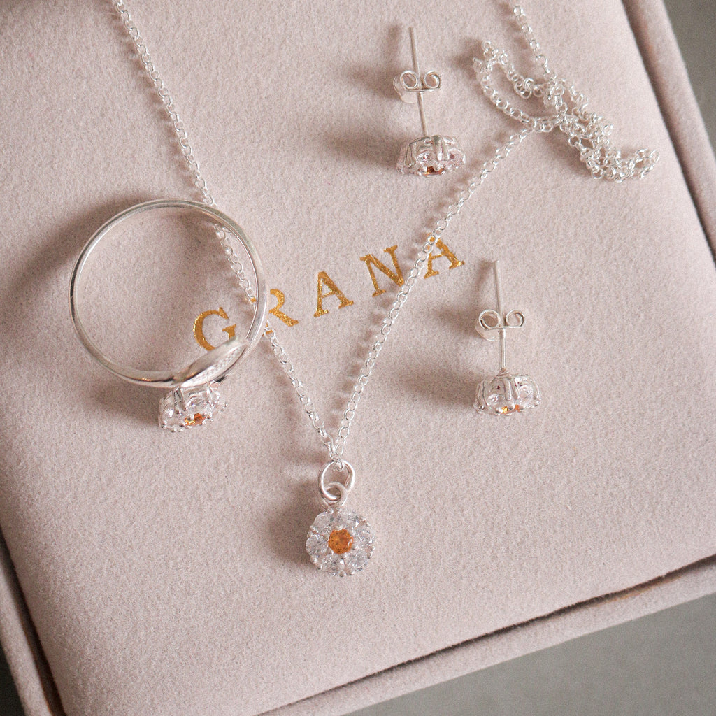 Yellow Zahra Set (White)