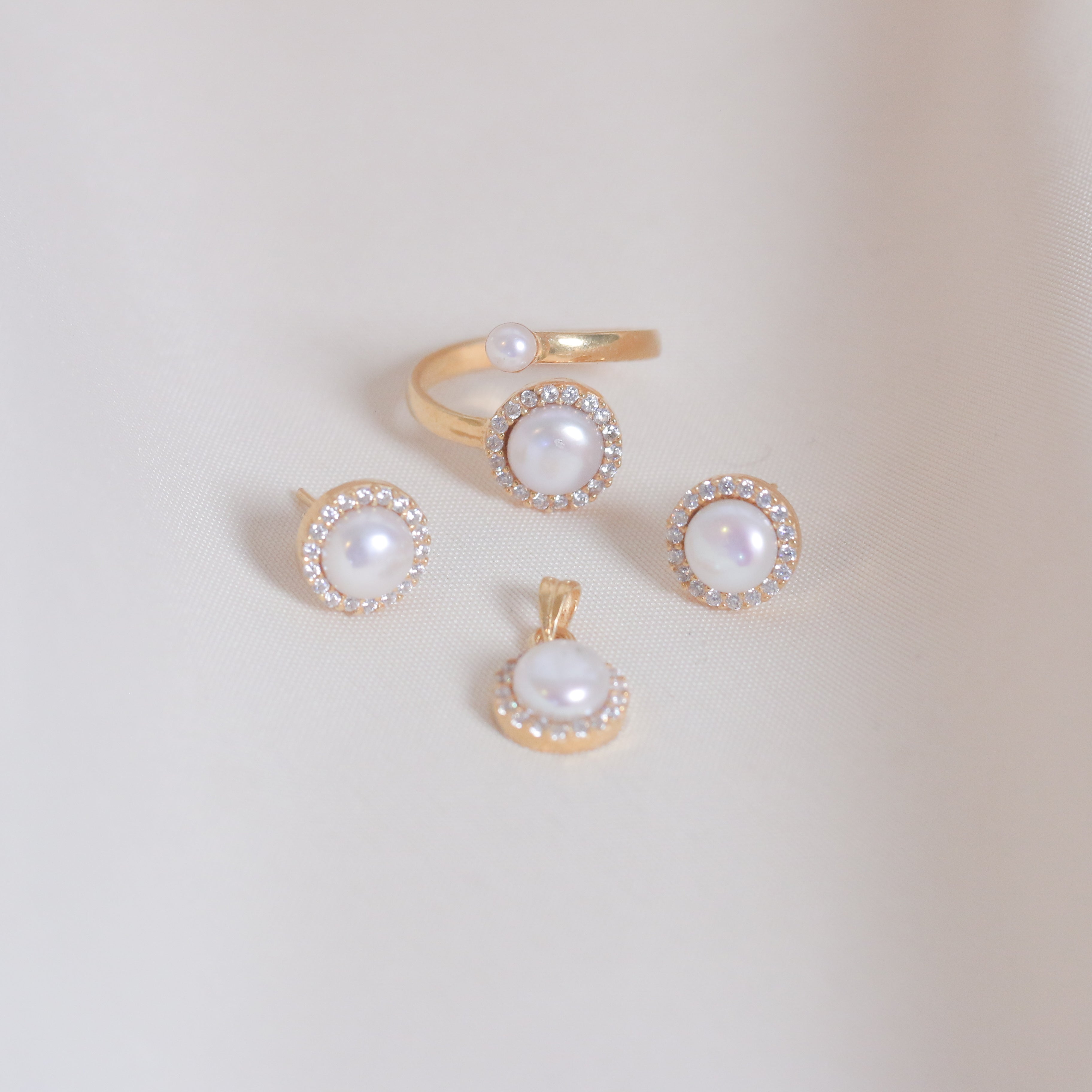 Min Pearl & Zircon Set
