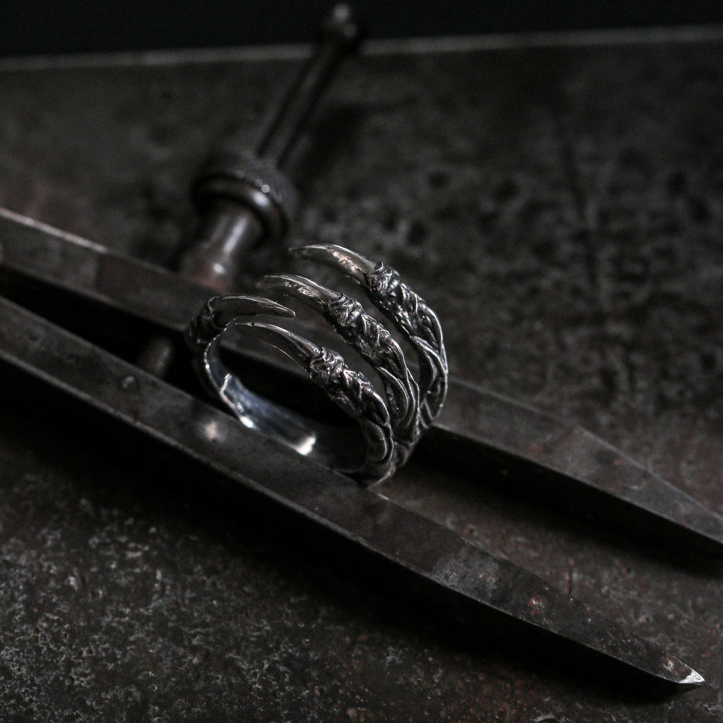 FALCON'S CLAWS (Men)