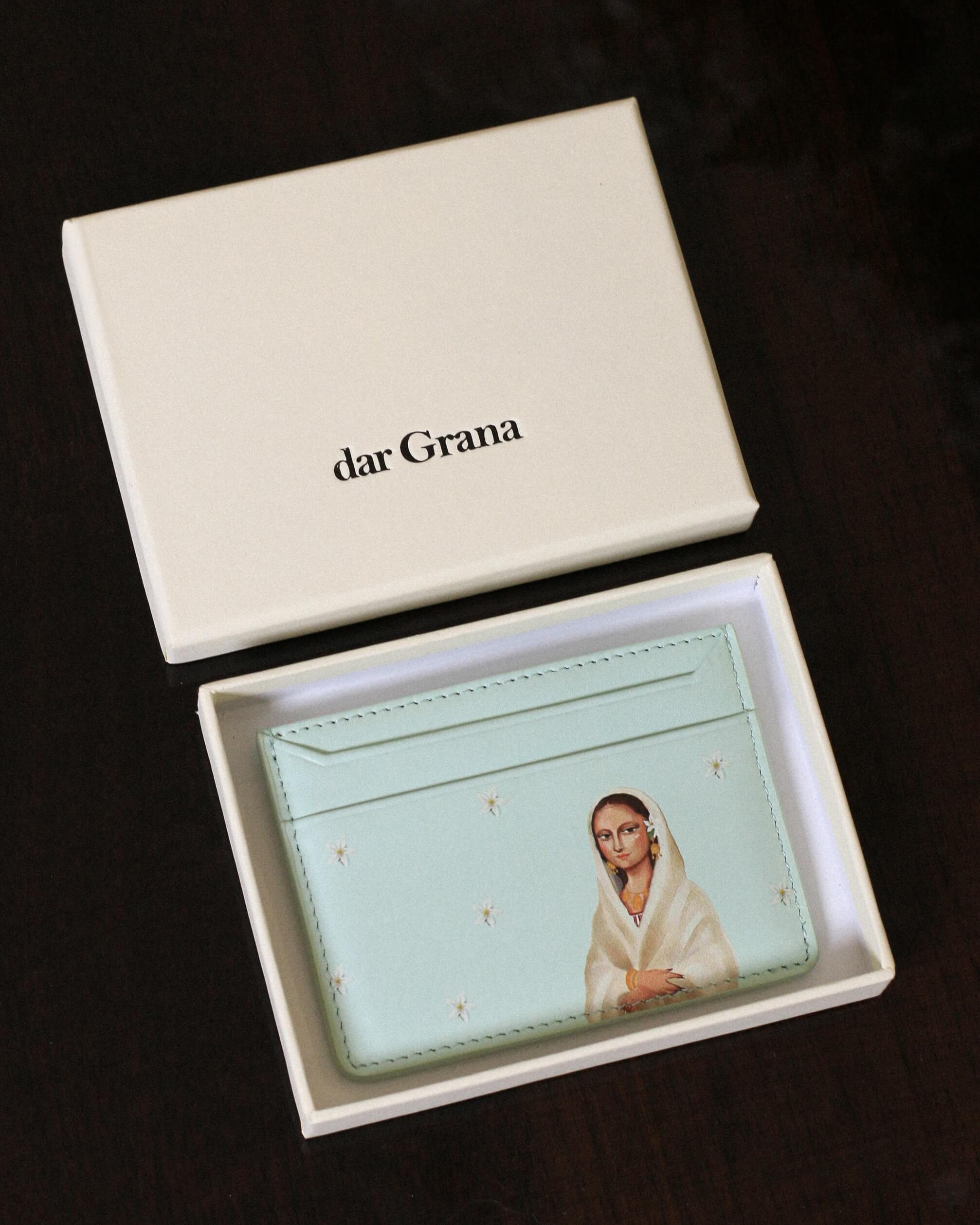 Mona Halima Cardholder