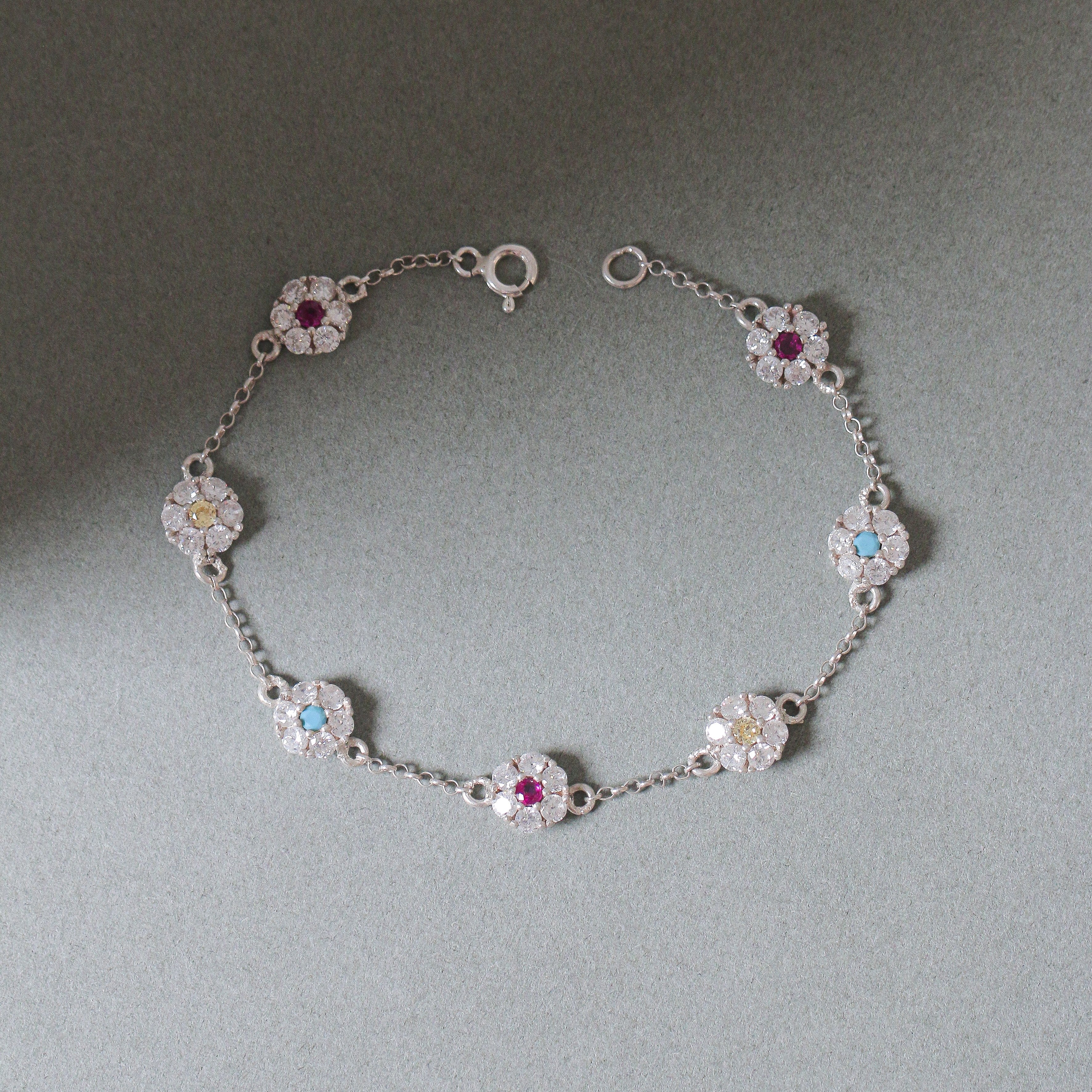 7 Red Zahra Bracelet (Mix)