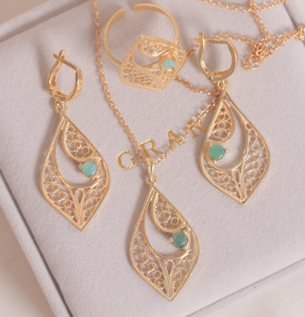 Big Tear Filigree & Emeralds Set
