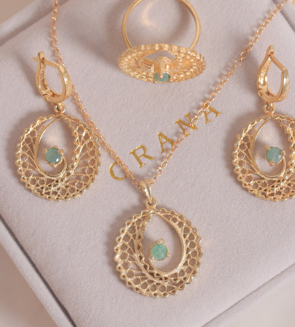 Round Filigree & Emeralds Set