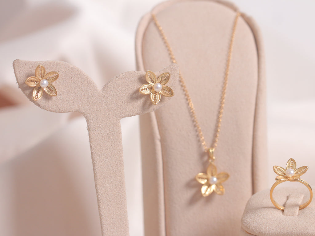 New Light Pearls FLR Set