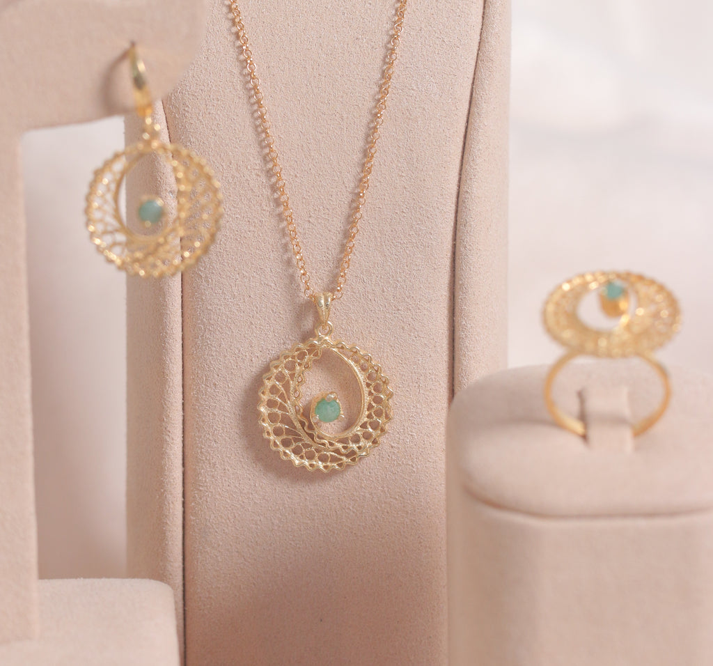 Round Filigree & Emeralds Set