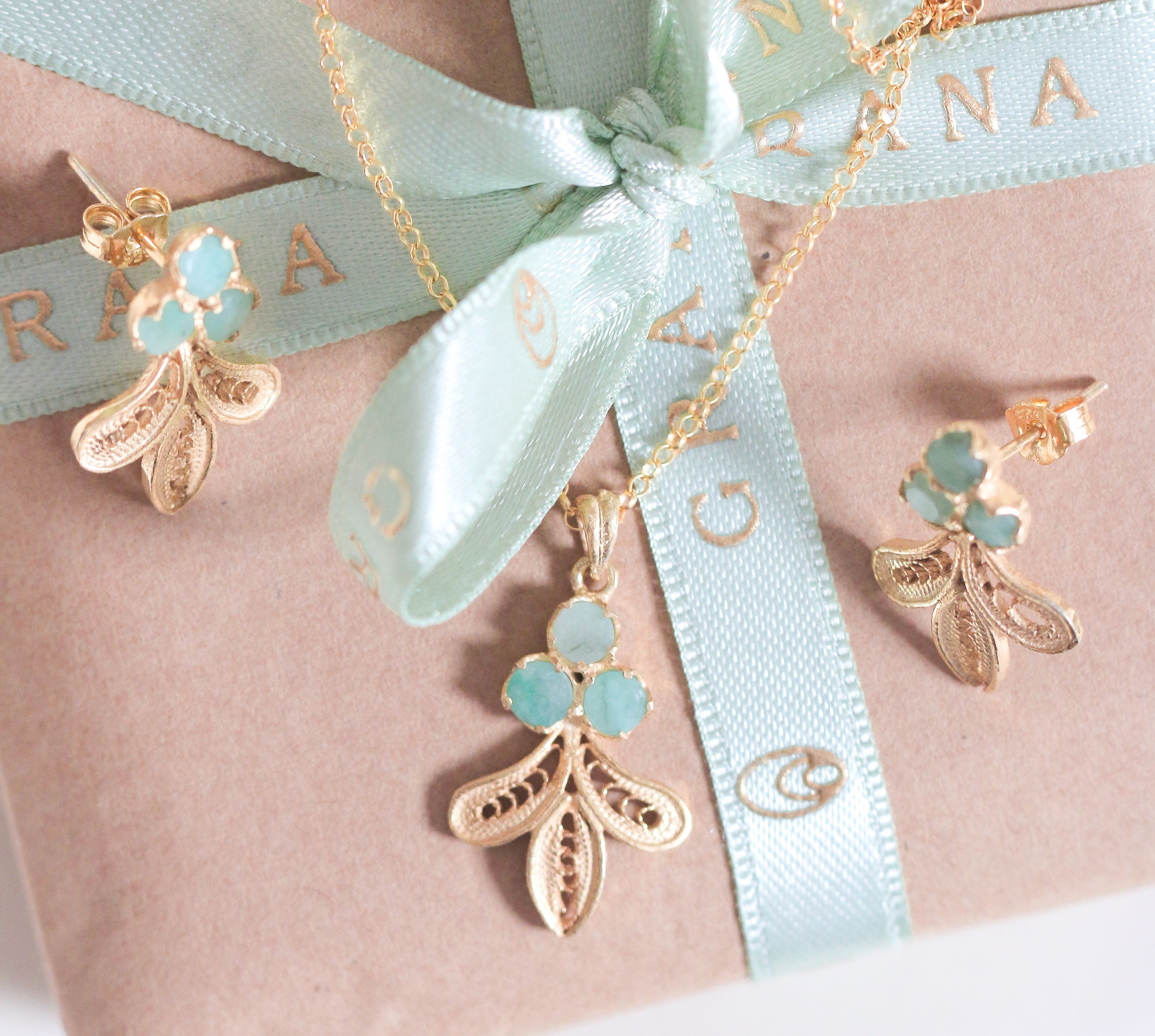 3 Emeralds Filigree Set