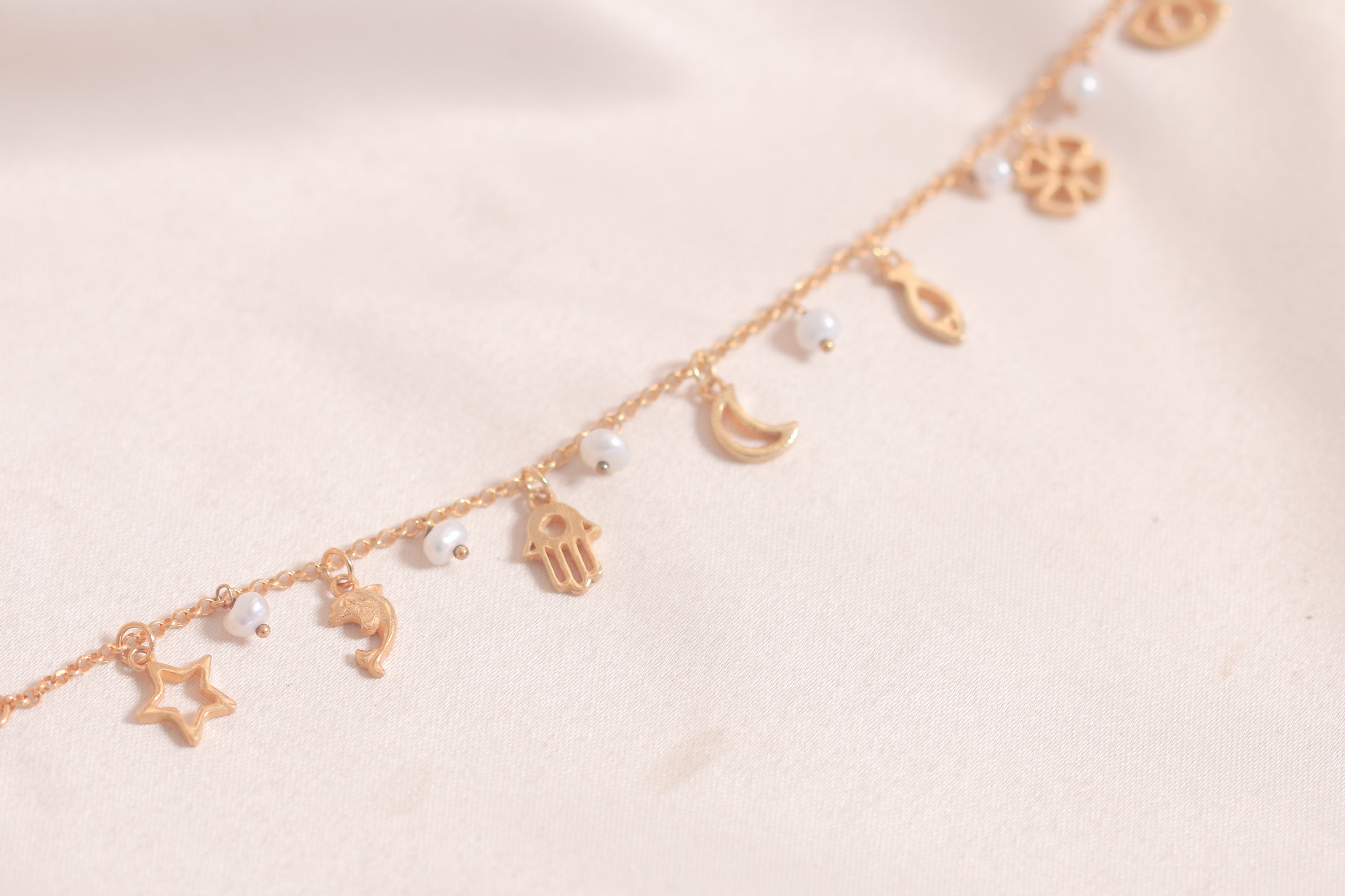 Grabeej Bracelet (Pearls)