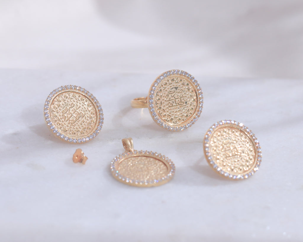 White Zircon Lira Ring