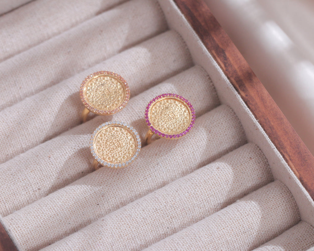 White Zircon Lira Ring