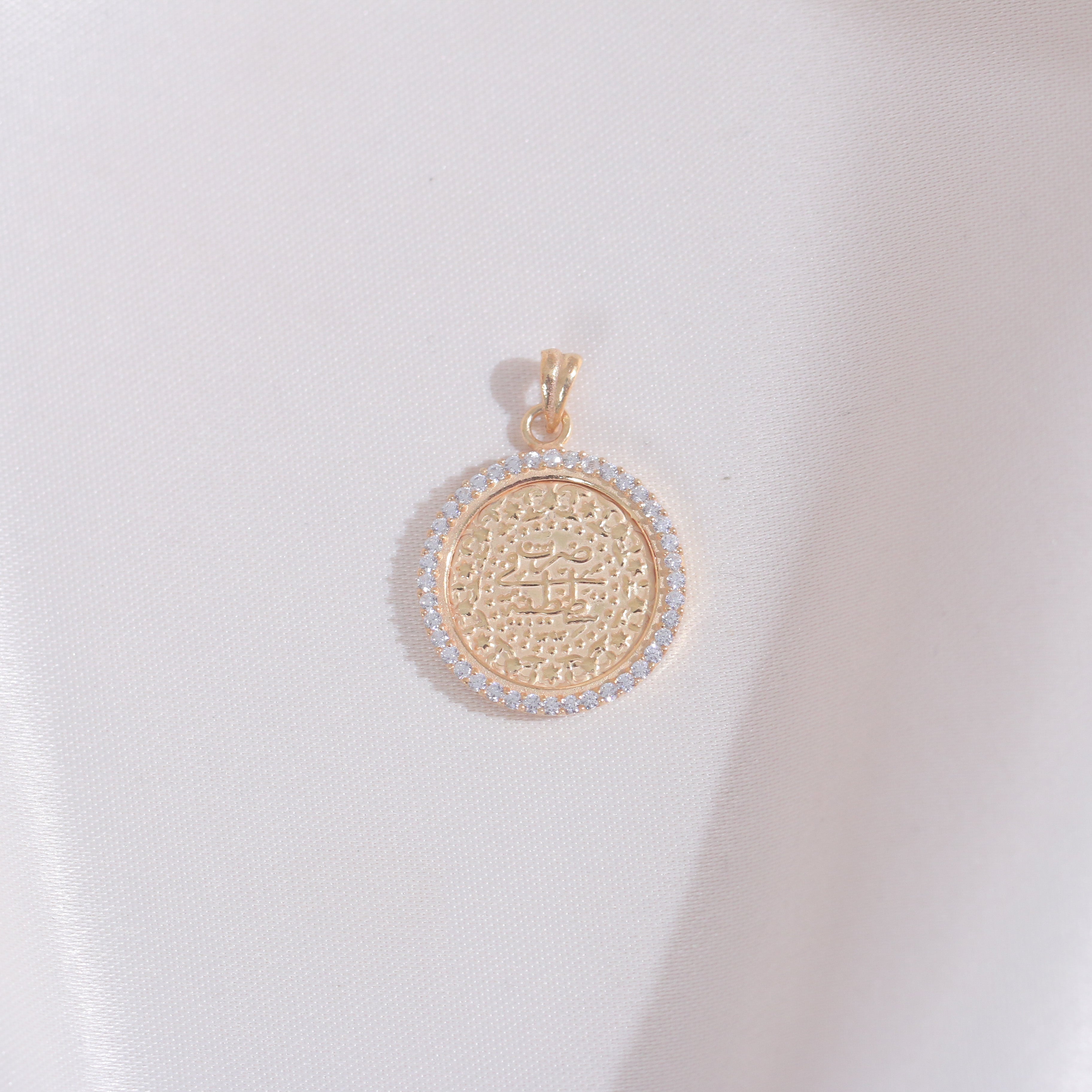 White Zircon Lira Pendant