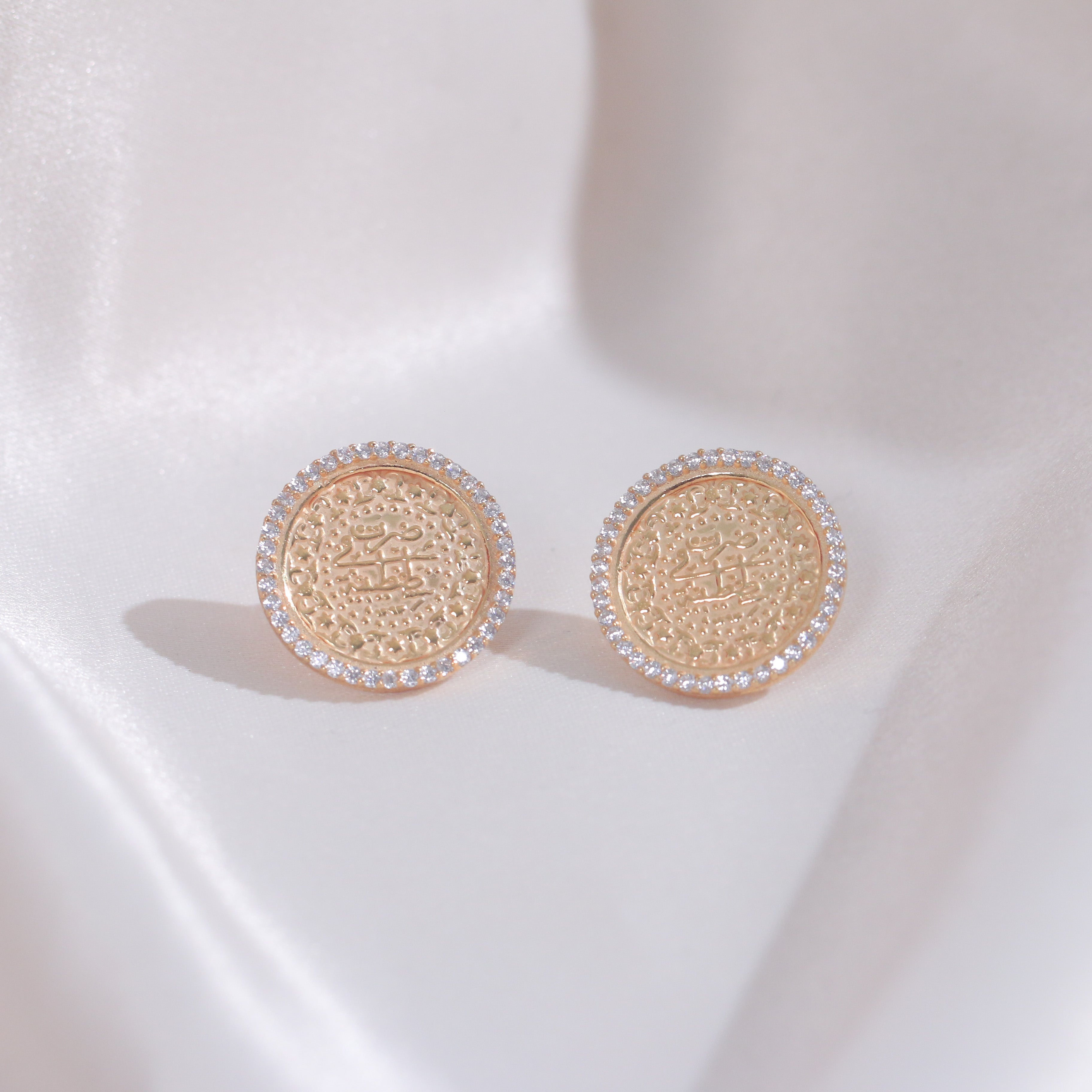 White Zircon Lira Earrings