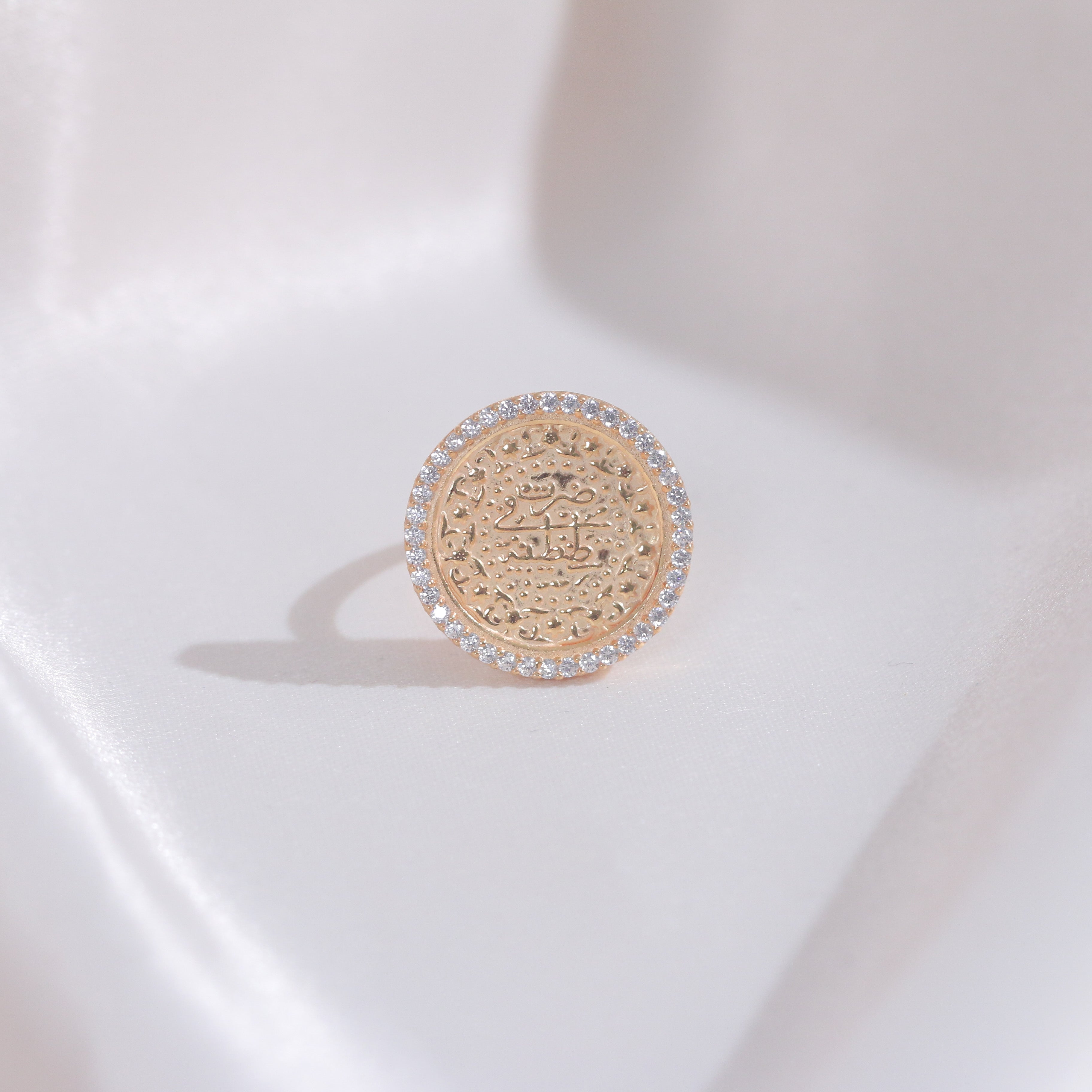 White Zircon Lira Ring