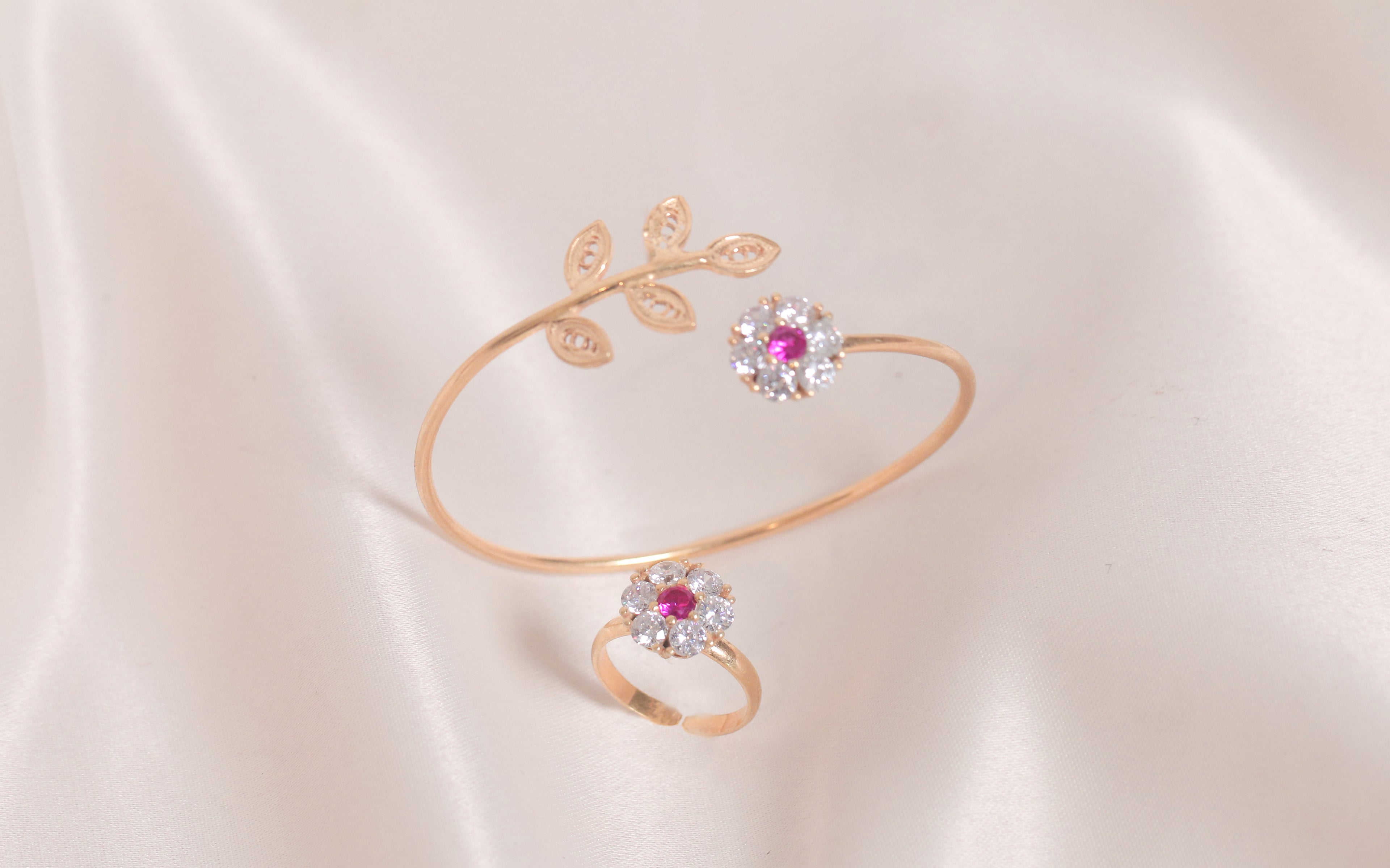 Zahra & Ghosn Bangle