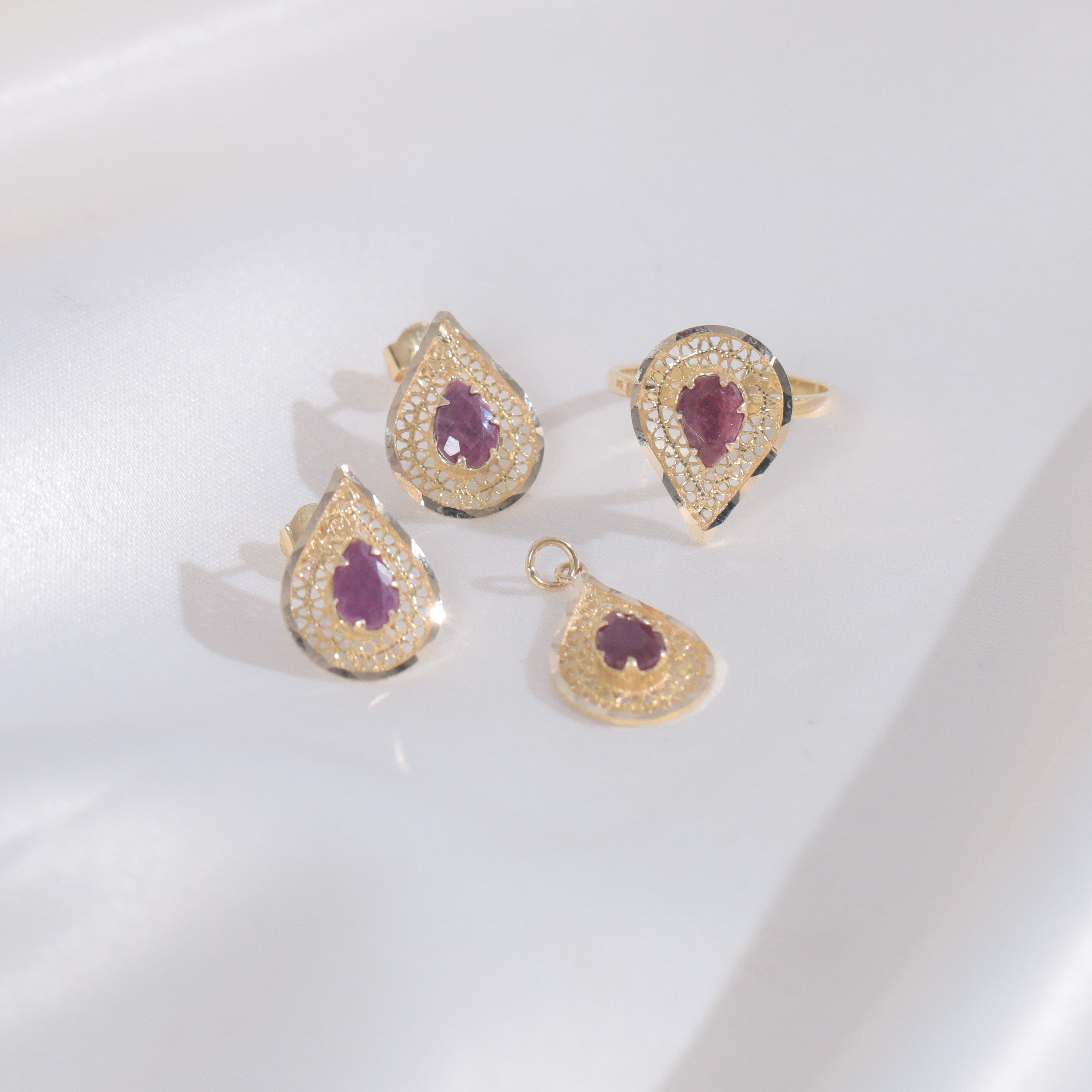 Ruby Tear Set (18k)