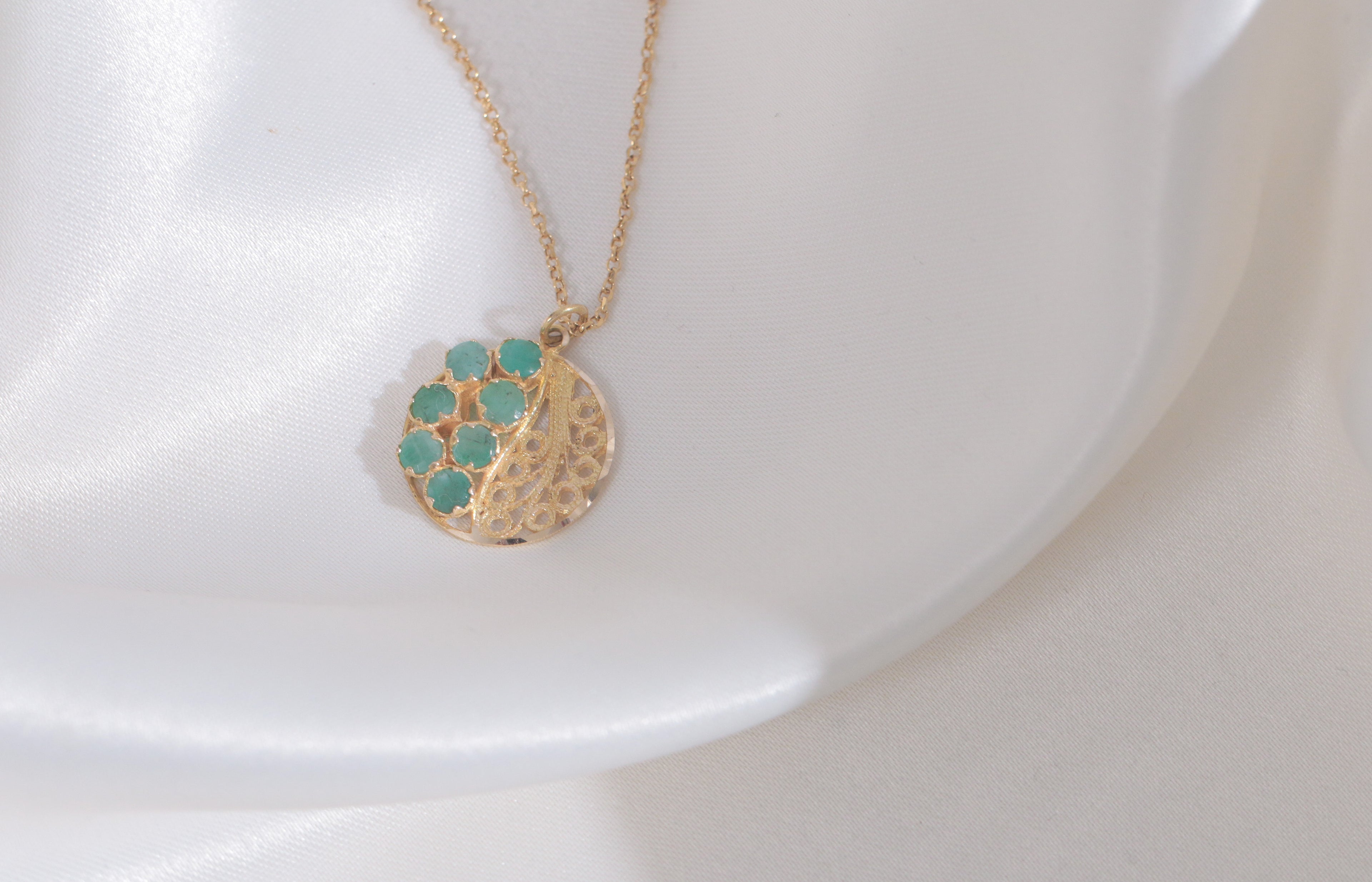 East&West Filigree Emeralds Set (18k Gold)